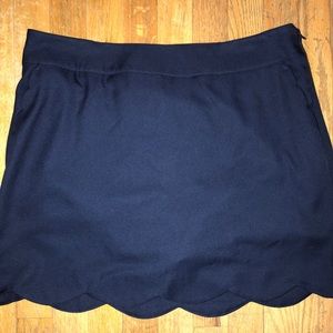 Navy Vineyard Vines skirt
